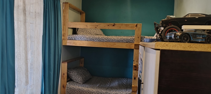 3 Bedroom Property for Sale in Uitsig Western Cape